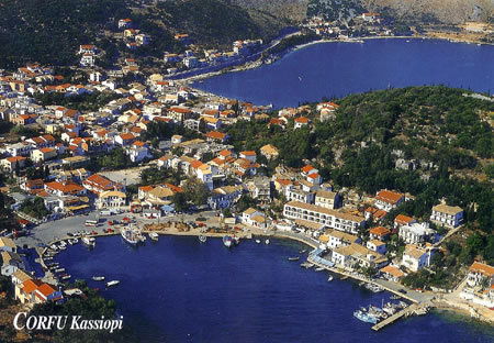 Friendly and warm apartments in the centre of Kassiopi(Corfu). Enjoy us to live a great experience in your holidays!