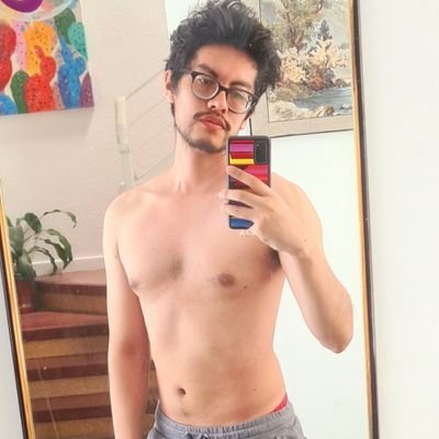 spare a listen? spare a listen to my music sir? https://t.co/X2iIj9IR57 ✨🎵
IG: viktorkrash
