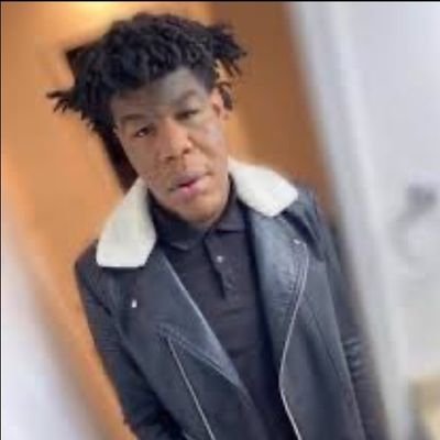 lebronlopez4's profile picture. 