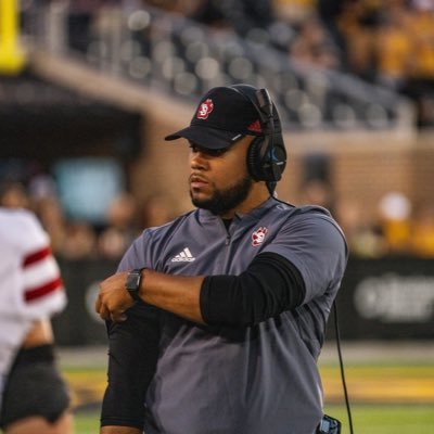 Assistant Linebacker Coach @sdcoyotesfb