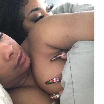Im Really Her 💁🏽♀️🤭| I Love Women 🌈😘 | Ig ~ babyyydeezzllyyyy | DM for promo ❤️