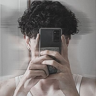 ThokiOG's profile picture. 20
#Raptors
🇭🇺🇷🇴