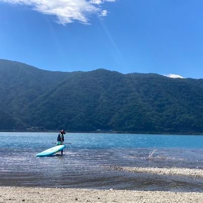 ソロキャンを始めました🌊➡️🗻
ギアは息子のほぼほぼ新品のツーリングテント シングルバーナー クッカー スリーシーズンシェラフ等のお下がりからの出発です。少しずつ自分好みのギアに買い替えていきたいと思います。
無言フォロー＆フォロバお許しを🙇‍♀️