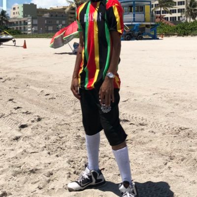 _Eltzioreaz_'s profile picture. imma 90’s baby so I grew up kinda ruthless-