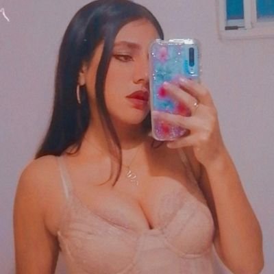 Carolinaramcon's profile picture. Perpueta enamorada de la tragedia