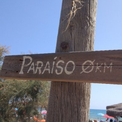 🏖️ Si no me encuentras, búscame en la playa, disfrutando de una cervecita 🍻