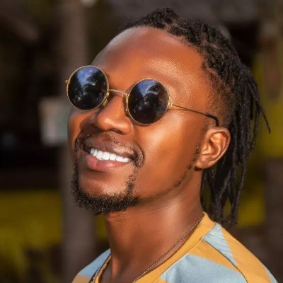 Graphic Designer || Philanthropist ||
Political Enthusiast || Pan African ||
Founder, CEO @afriqconnect_f