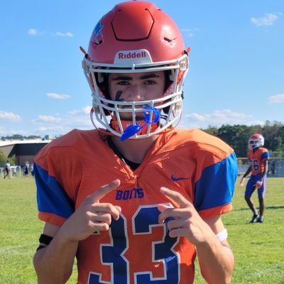 Freshman. 15yrs old. Class of 2027 / 6ft 155lbs / DE,LB,TE,WR