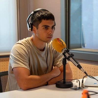 JannayValenzuel's profile picture. Periodista | Intento analizar lo que pasa alrededor de la pelota | 📻 Radio en @radiosantboi  | 🎙️Presentador de @11metros_ y colaborador en @gentdecarrer