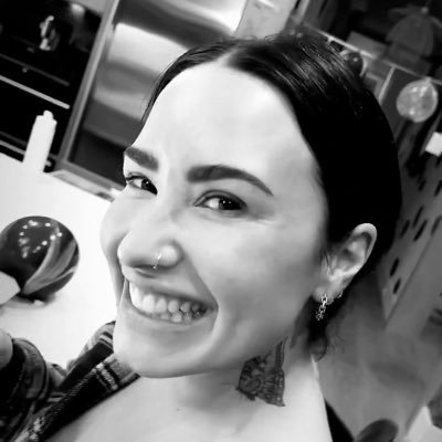 i love demi lovato more than words can say