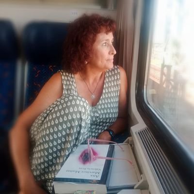 Historiadora de formación, bibliotecaria de profesión y feminista por convicción. Plataforma Navarra de Mujeres por la Abolición de la Prostitución.