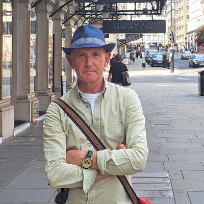 BillyGa0925828's profile picture. St Peters CBS Derry City, Sound Recordist Mahon's Way UTV.
and
Leeds united FC