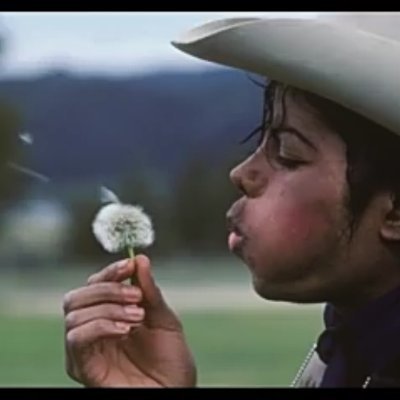 LizetteAnguian9's profile picture. 