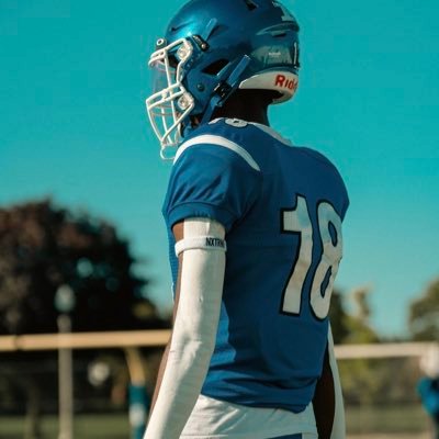 C/O 25 6’0 emiliolouisjean@gmail.com ATH    Wendell Phillips HS