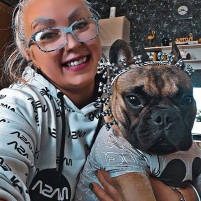 lela_lela070's profile picture. 