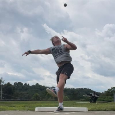 West Virginia|EFHS 2024|6’2 250lbs |3.0GPA/1200 SATs| 65+ Shot, 190+ Disc| dakotadammeyer@gmail | Practice PRs on my insta: dammeyerdakota