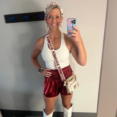 OU Softball National Champ, wife, mother of 3, Advertising Exec, gym rat, wine snob