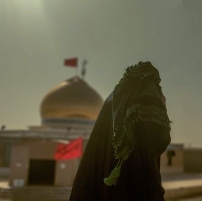🌱
دنبال شُهرتیم و پِی اسم و رسم و نام ،
غافل از این که فاطمه (س) گمنام می خرد