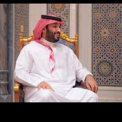 لَيسَ كُل { مَآ نَكتبُهُ } حِكَآيَة عَن ~ وَآقِعنَا إنّمَآ هيَ كَلمَآتٍ رَآقت لِنَا ♥ وَقَد يَحتآجُهَآ ~ غَيرَنَا متذًوقً للشًعرً