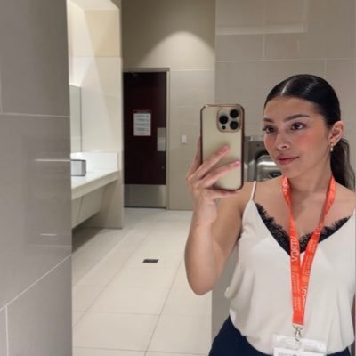 ariannnaaa26's profile picture. Isaiah 54:10