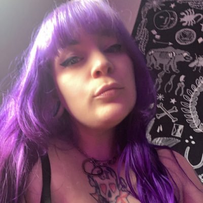 🖤 Jersey Ghoul in New Zealand💔 💀👻 Anarcha-Feminist queer 🌈nsfw ⛓BBW Pan Switch🍕🍕🍕 adult content creator 🍒horror babe 🔪 18+ ONLY