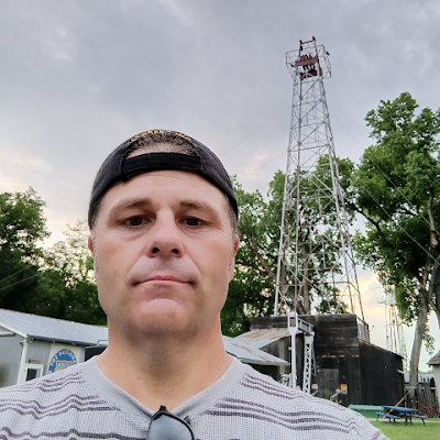 Love2write's profile picture. 