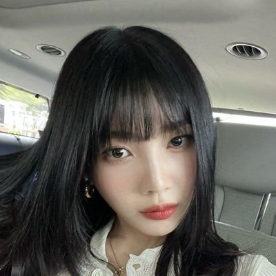 kmiwhau's profile picture. INTJ / 19 / #edtwt