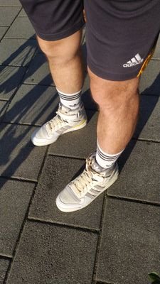 sneaxandtights's profile picture. Sneakers and lycra addict 💛💦👟