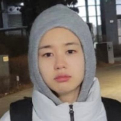 cosmoscosmostic's profile picture. 뭔 생각으로 사는지