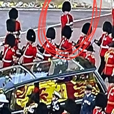 ClarabelJohnson's profile picture. Proud Mum of a 💂🏻‍♂️ and Wife of a Veteran 💂🏻
Promotor of @the_andyjohnson