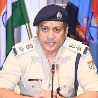 #Police~Official Twitter account of Haridwar Police, @uttarakhandcops.
Pls do not report crime here. Dial 112 in case of emergency.
#UKPoliceHaiSaath