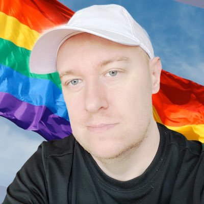 Profesor Uniwersytetu Warszawskiego, dr hab. socjologii queer. Kierownik Ośrodka Społecznych Badań Queer UW. Lewica.