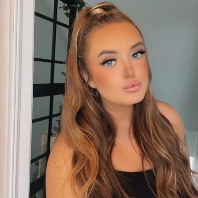 AngelGoldOffic's profile picture. Official Account for singer/songwriter. Booking Enquires: angel.gold@hotmail.co.uk