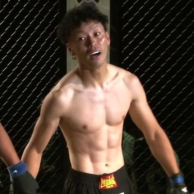 プロ修斗戦績4戦2勝2敗/闘う教習指導員、検定員🦿
是非仲良くしてください😊