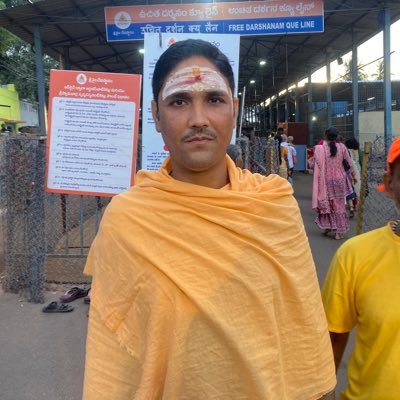 Graduate and Master In Management #स्वयंसेवी #राष्ट्रसर्वोपरि @NoExitForHindu #KashmiriHinduSupporter @मैं एक नौकर हूँ परन्तु राष्ट्रका
