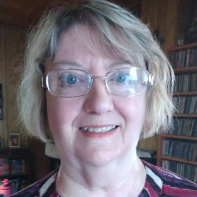 TheresaEdw1122's profile picture. 