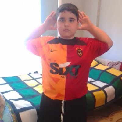 EhtimalH's profile picture. 