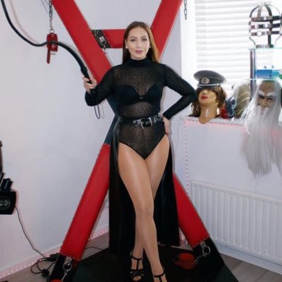 (Mistress Anna) I'm seeking for a loyal slave to take total control of him to fulfill all my fetish desires