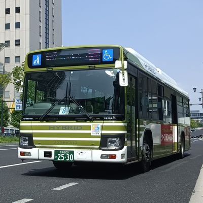 乗り物好きで特に大型バス　大型トラック.　気動車　電車が好きです。
趣味で自転車に乗ってます。
宜しくお願いします。