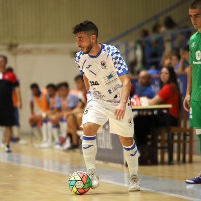 Deportista. Jugador profesional de Fútbol Sala, actualmente en O Parrulo Ferrol fs de la segunda división de la RFEF futsal.