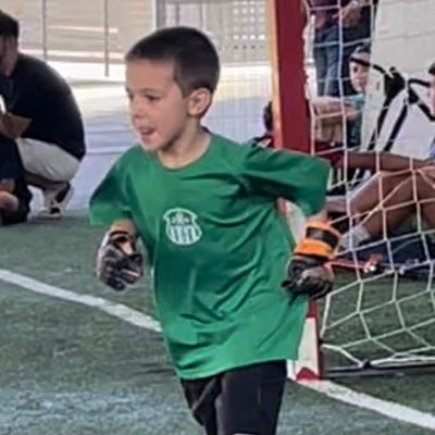 xayida42's profile picture. orgullosa madre de los porteros de S8B de la UESA💛❤️ y del S15A del Santa perpetua 🤍🖤