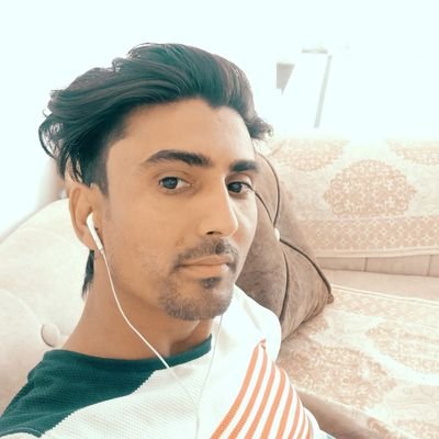मेरा भारत देश महान है और म इस देश का निवासी हूं