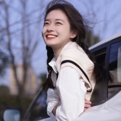 皆さんにお会いできて嬉しいです、『私に注目してください』