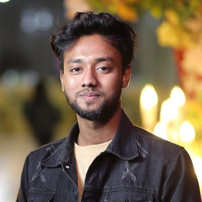 A creative designer, who like to make digital experiences easier & simpler for people.