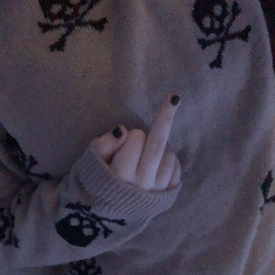 sluttyb1mbo's profile picture. She/her 19 single