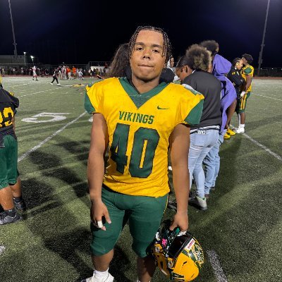 Vanden high school Fairfield ca MLB, running back All Region first team defense, ranked 23rd in Division III for tackles Ranked 9th in Monticello Empire League