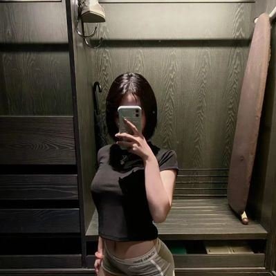 KendraDavi2007's profile picture. 《本当は教えたくない》ママ活したいけど騙され続けてるそこのあなた🙋‍♂️男性とママさんの数“日本一のママ活コミュニティ”に参加してみませんか？実は男性の方が足りてなくて😓 参加方法は私をフォロー！お待ちしてますね🫶