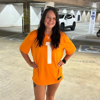 CaitlinGilbrea2's profile picture. 33. Wife. Mom/Bonus Mom. 🐶 🐱 🐍. I take pictures of eyes. 🧡🤍🧡 Go Vols! #volnation #voltwitter