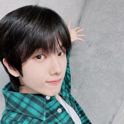 the__byo_sung25's profile picture. 08시즈니&42 💚💙
남자지프💚
데뷔팬💚