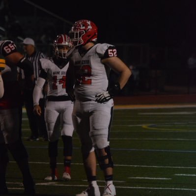 • Maine South HS • Class of 25’ OL 🏈 • 6’3” 280 • #52 • Academic All Conference • 4.12 Weighted GPA • Ph# 630-967-4526 • Email: lazarbabic910@gmail.com •